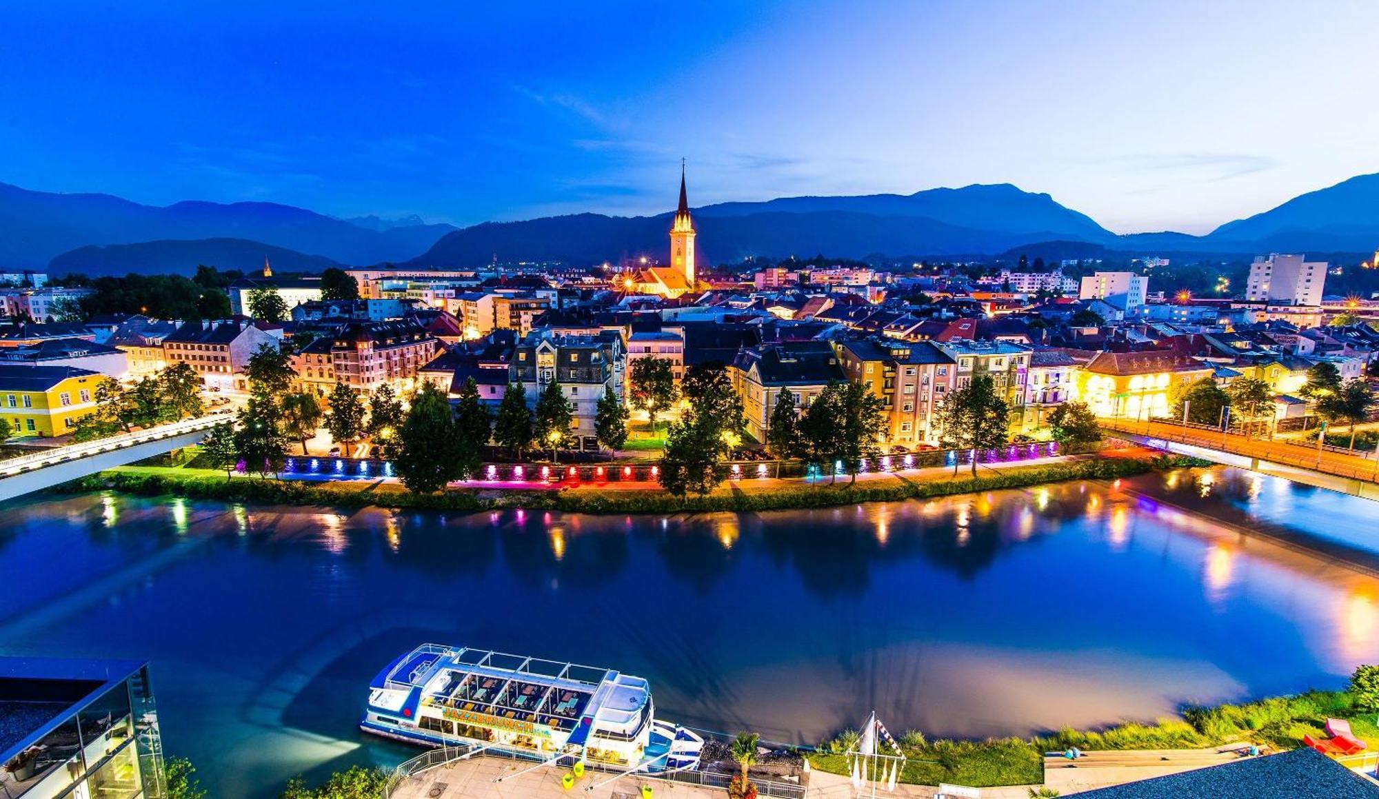 Hostel Lovely Rooms, City Center, Shared Bathroom, Windows To Corridor Villach Exterior foto